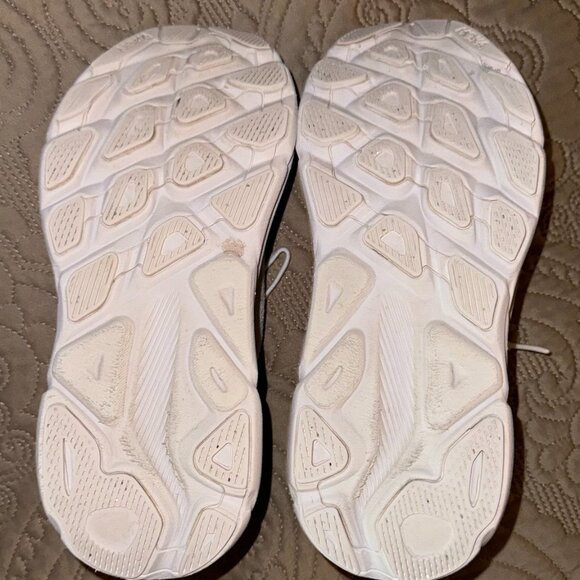 WOMEN HOKA CLIFTON 9 RUNNING SHOES - White Size 6 - Picture 6 of 8